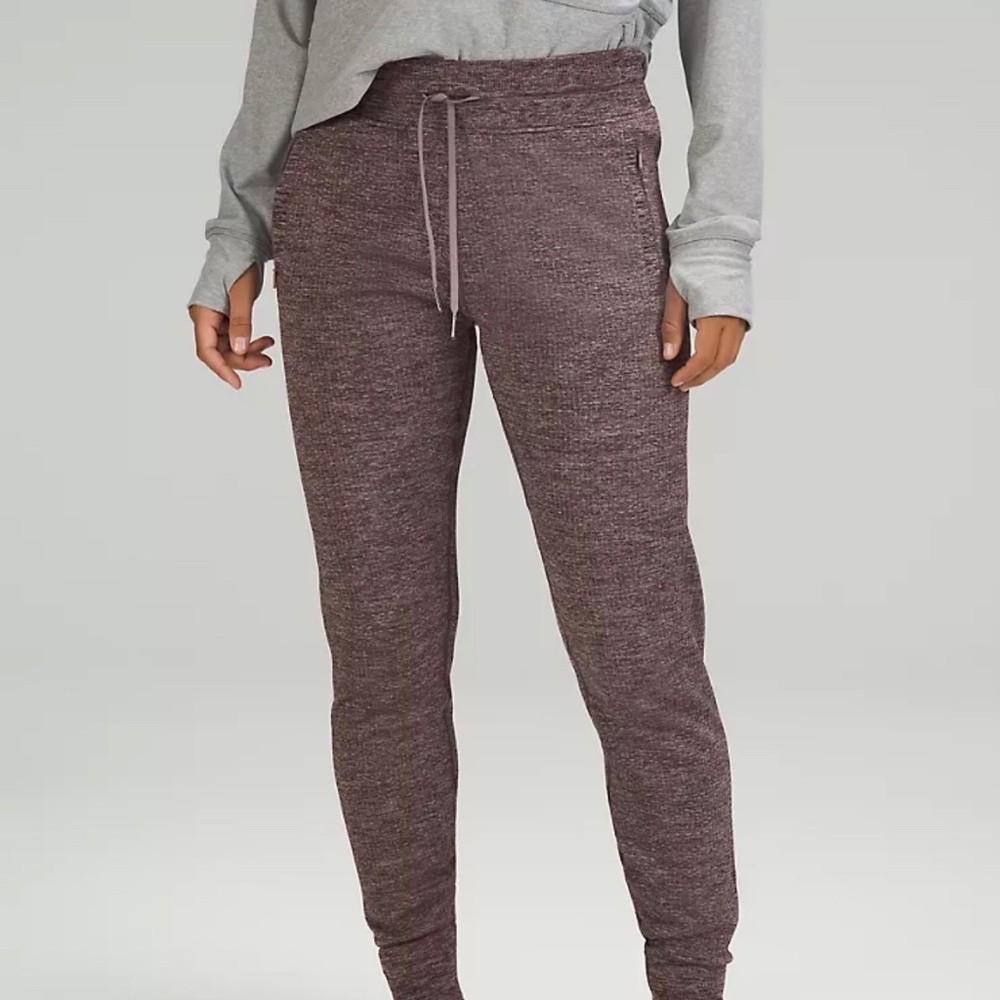 Lululemon Engineered Warmth Jogger color: Chrome/Lunar Rock/Black Size: 6